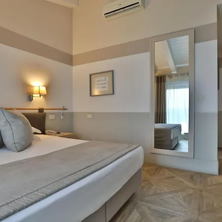 Le Corderie 4* טריאסטה